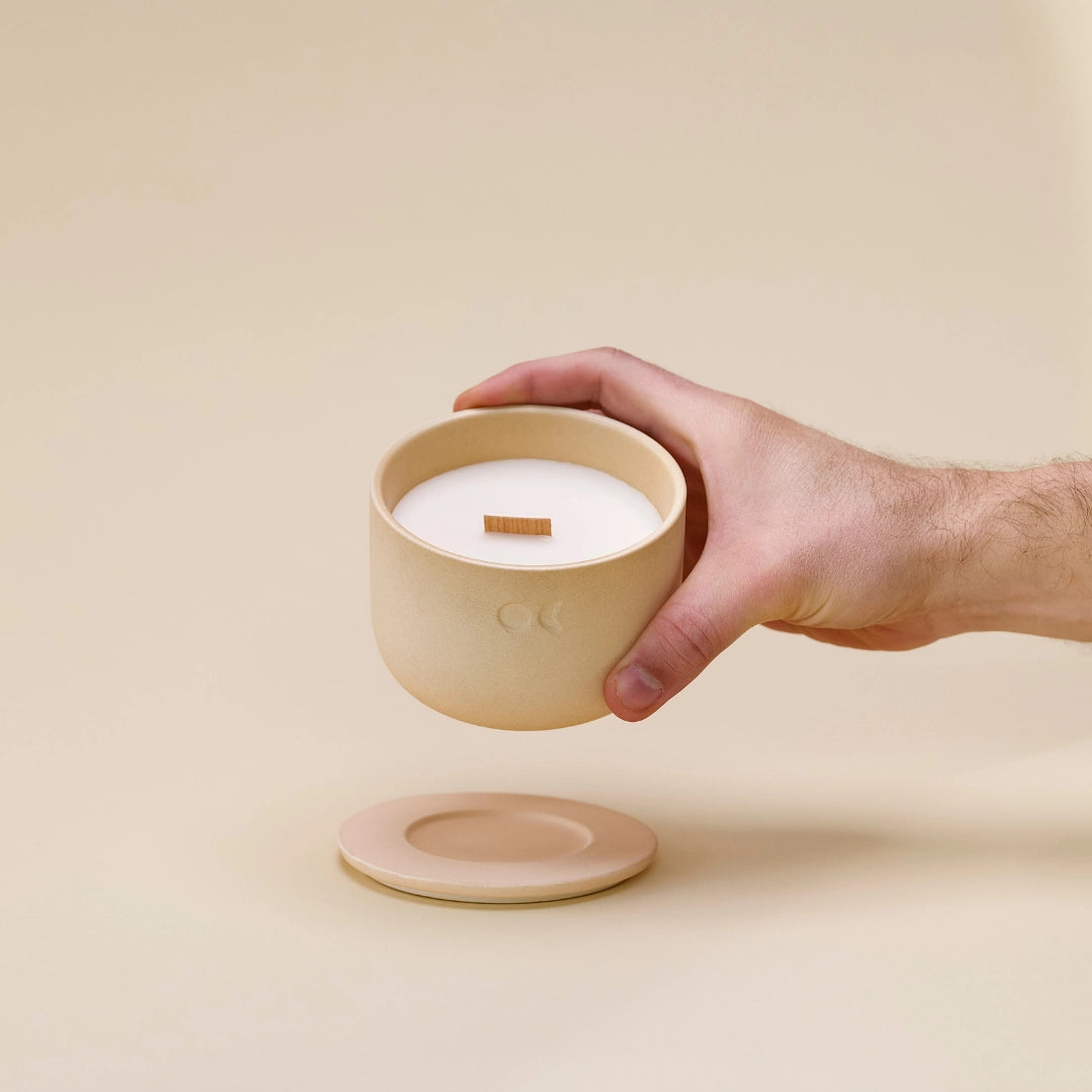 Bougie florale en céramique – Ambre
