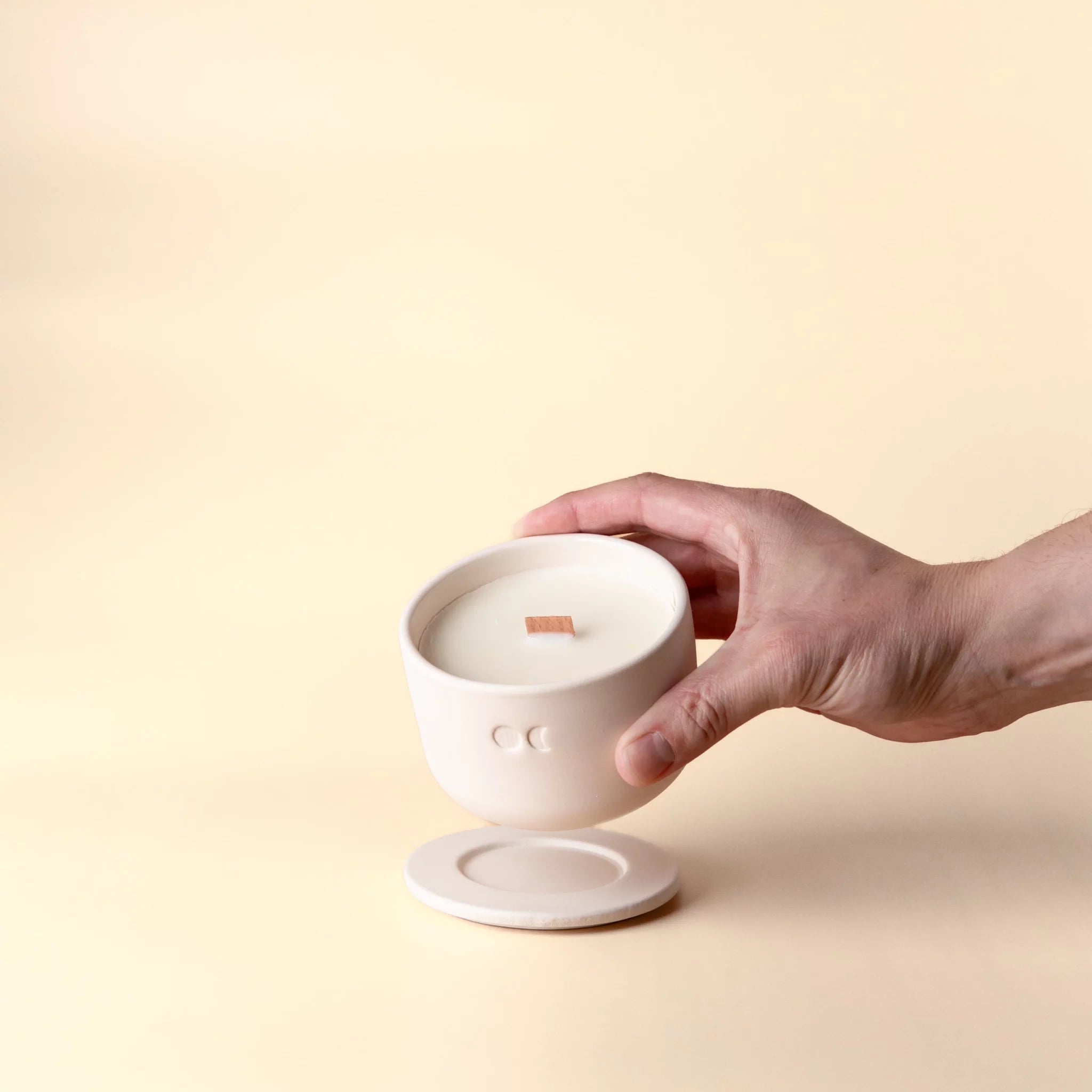 Bougie florale en céramique – Eucalyptus