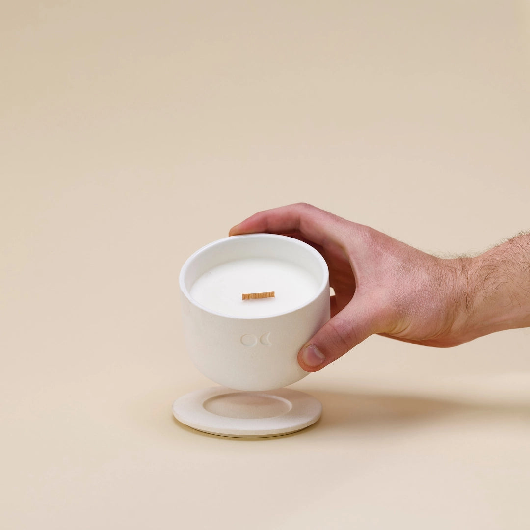 Bougie florale en céramique – Sel marin et sauge