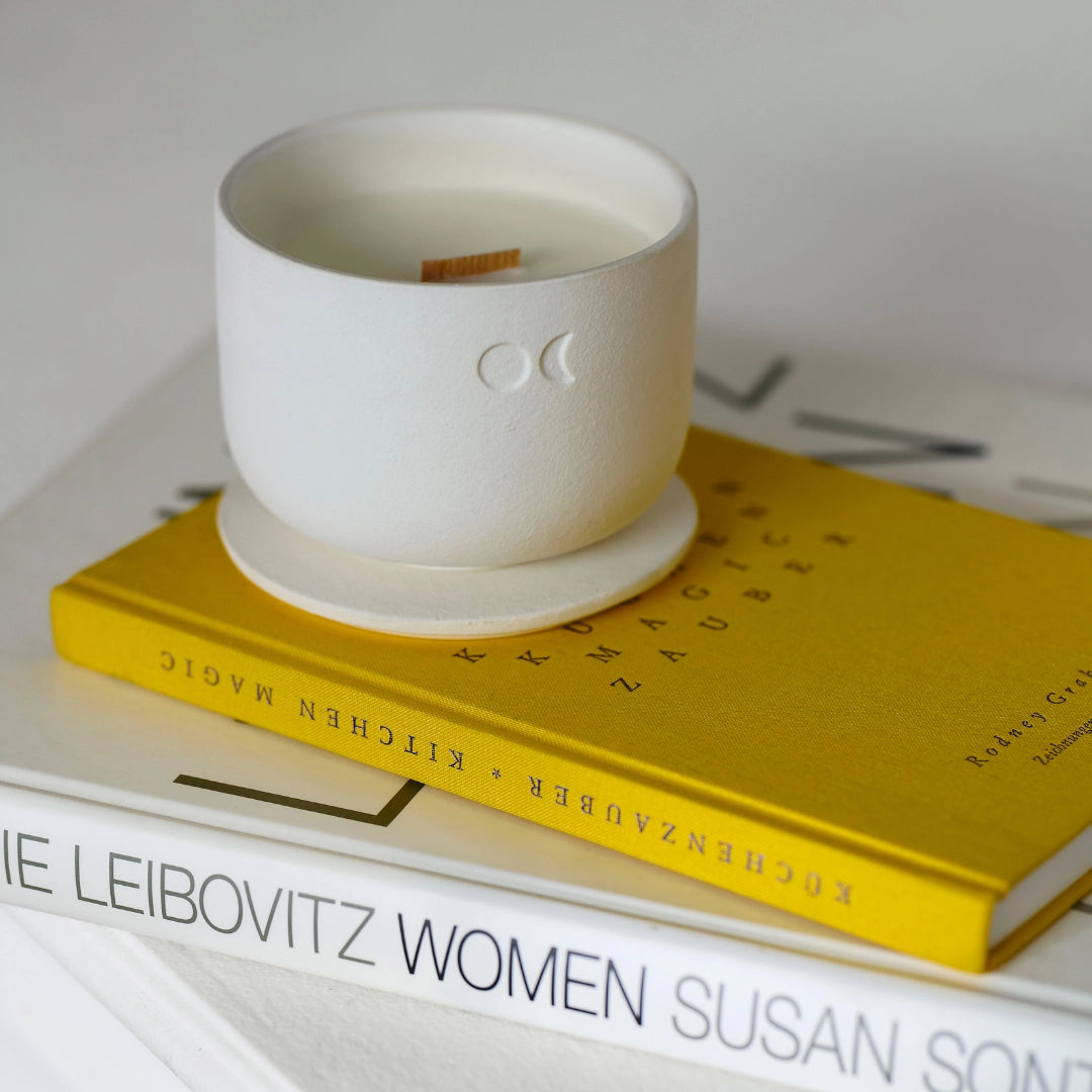 Bougie florale en céramique – Sel marin et sauge