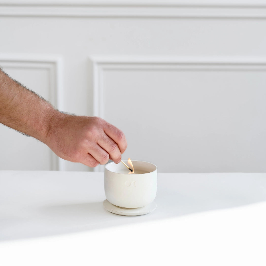 Bougie florale en céramique – Sel marin et sauge